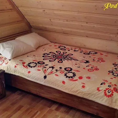 Pod Modrzewiami *