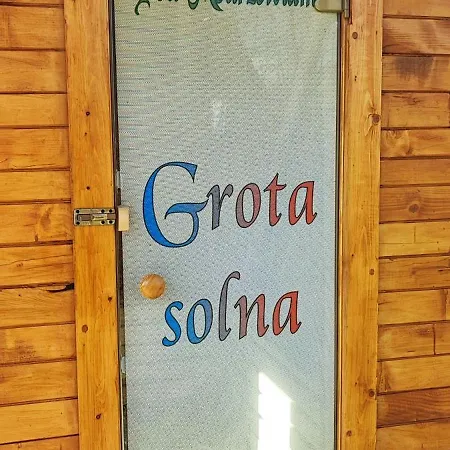 Pod Modrzewiami *